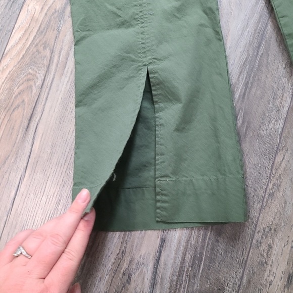 Army Green Pedal Pusher Pants - Picture 3 of 9